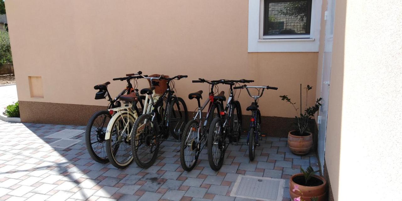 Ferienwohnung Periska Kaštela Exterior foto