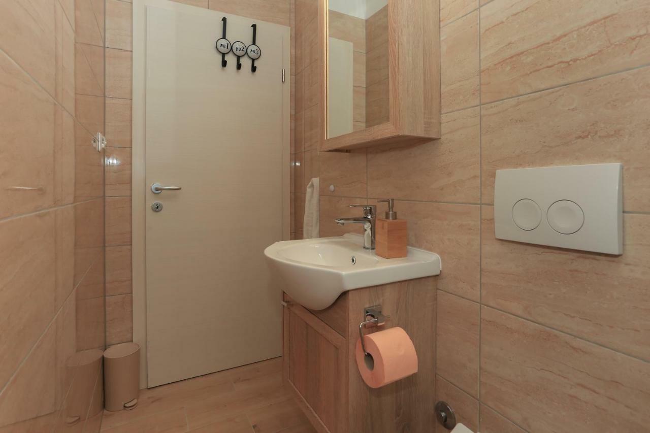 Ferienwohnung Periska Kaštela Exterior foto