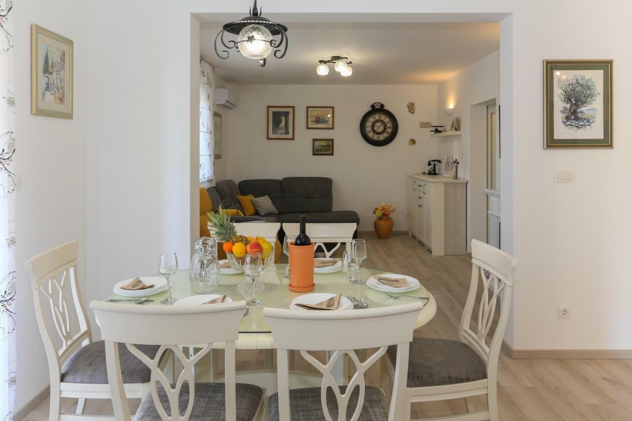 Ferienwohnung Periska Kaštela Exterior foto