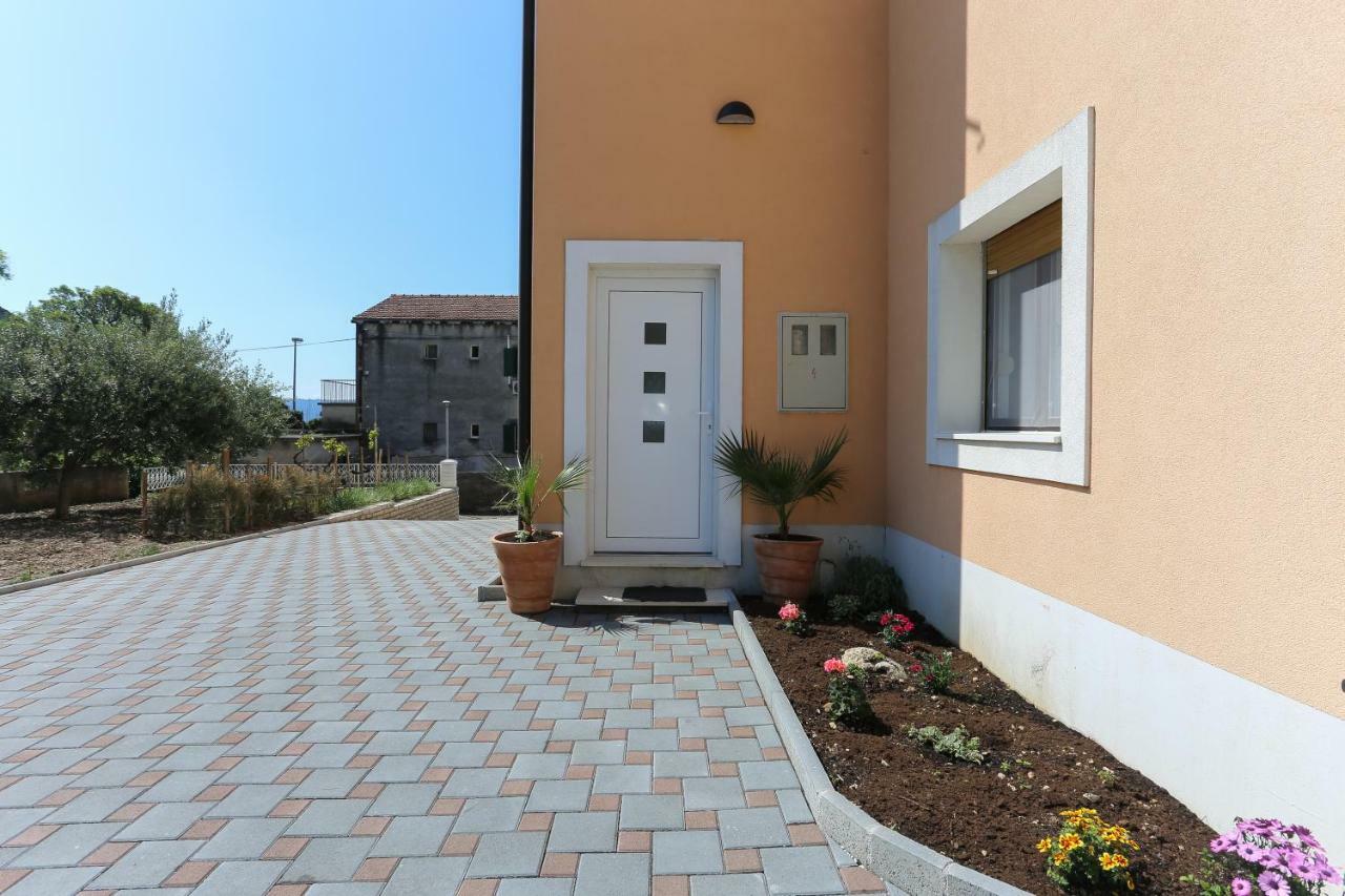 Ferienwohnung Periska Kaštela Exterior foto
