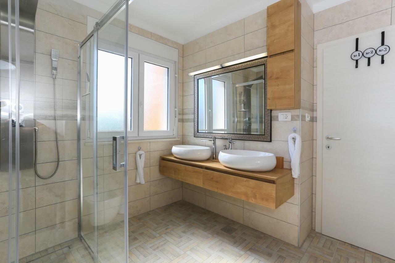 Ferienwohnung Periska Kaštela Exterior foto