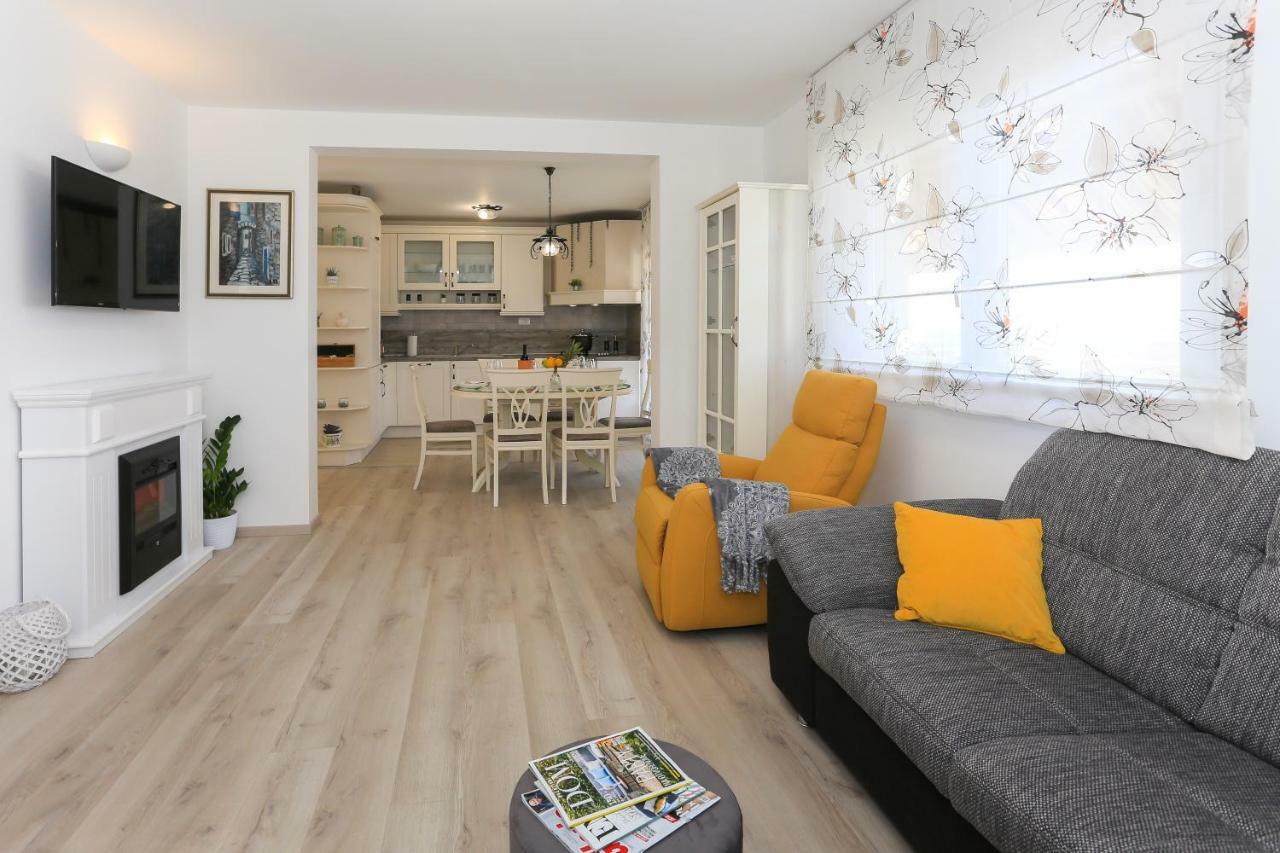 Ferienwohnung Periska Kaštela Exterior foto