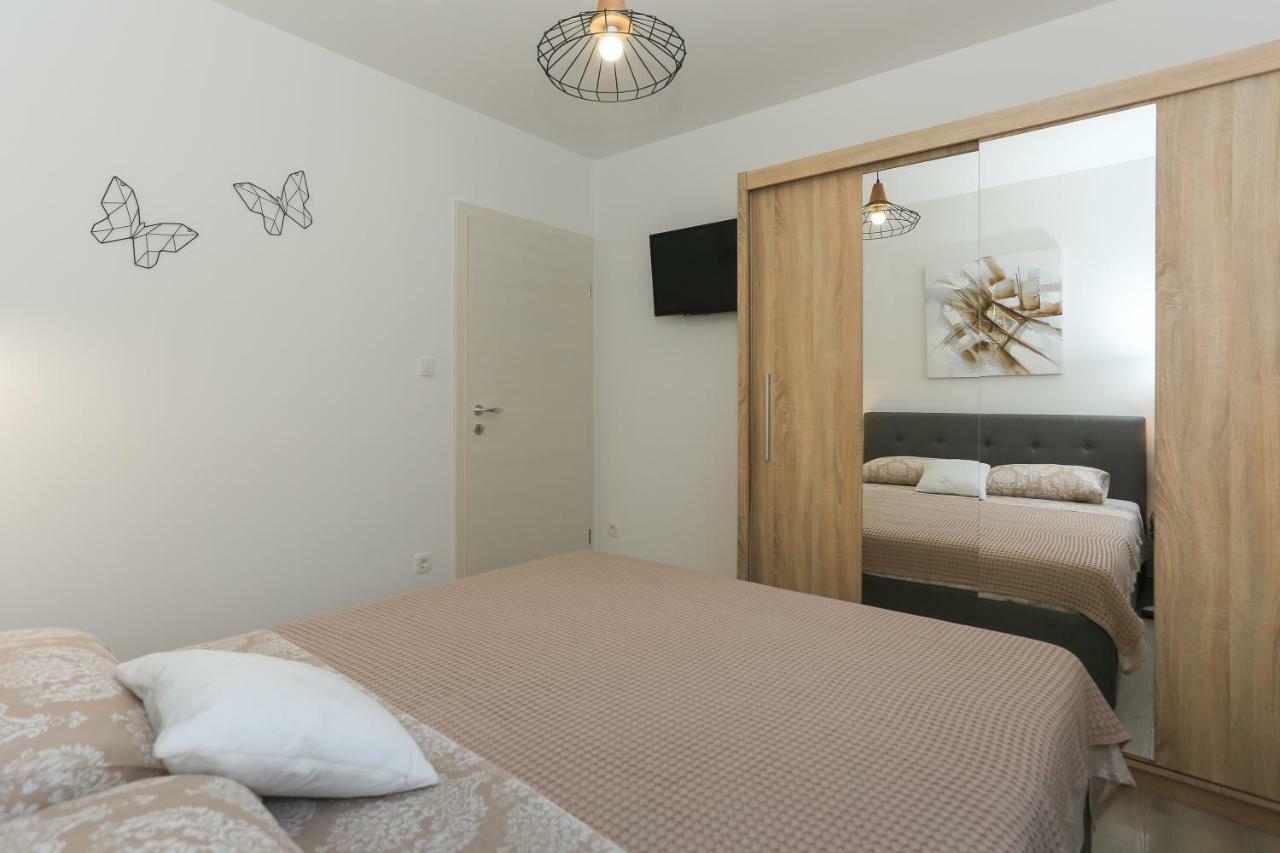 Ferienwohnung Periska Kaštela Exterior foto