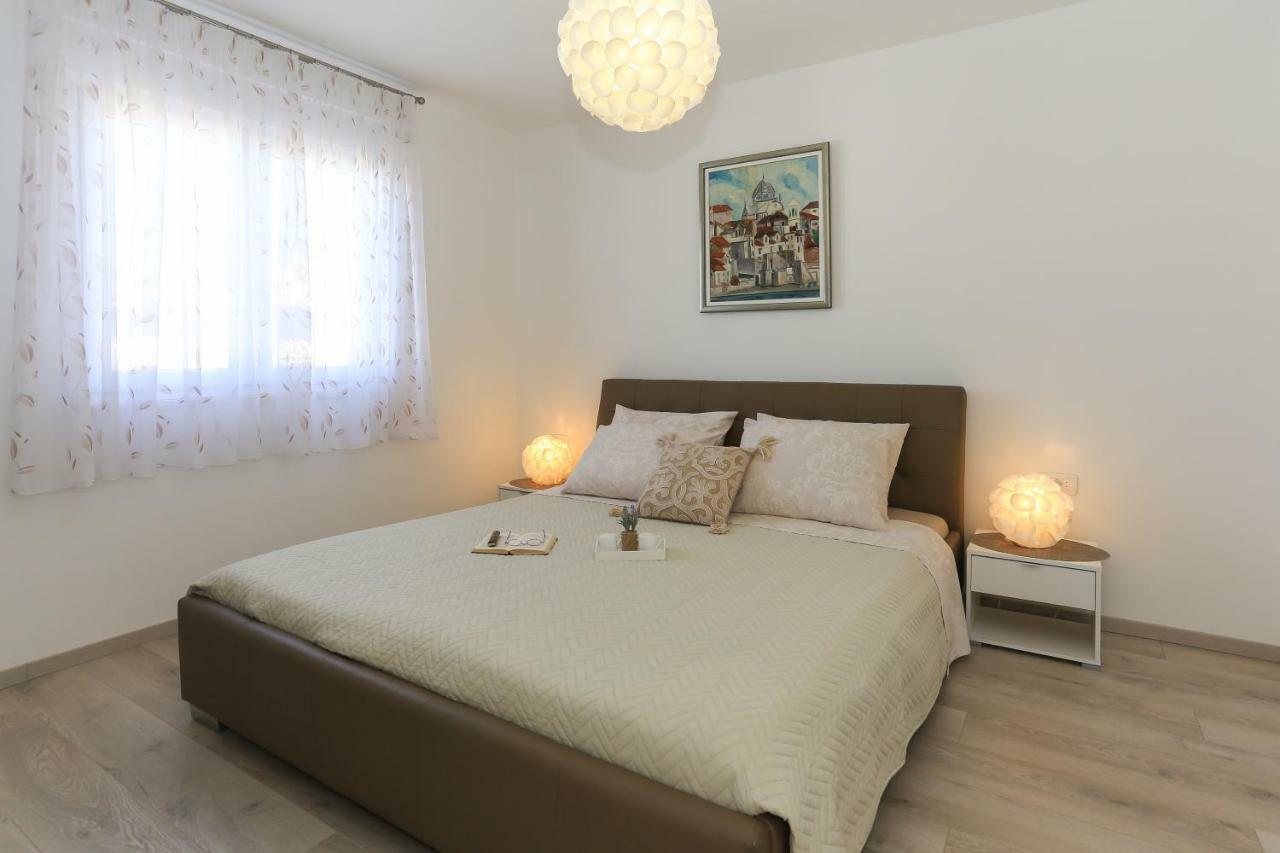 Ferienwohnung Periska Kaštela Exterior foto