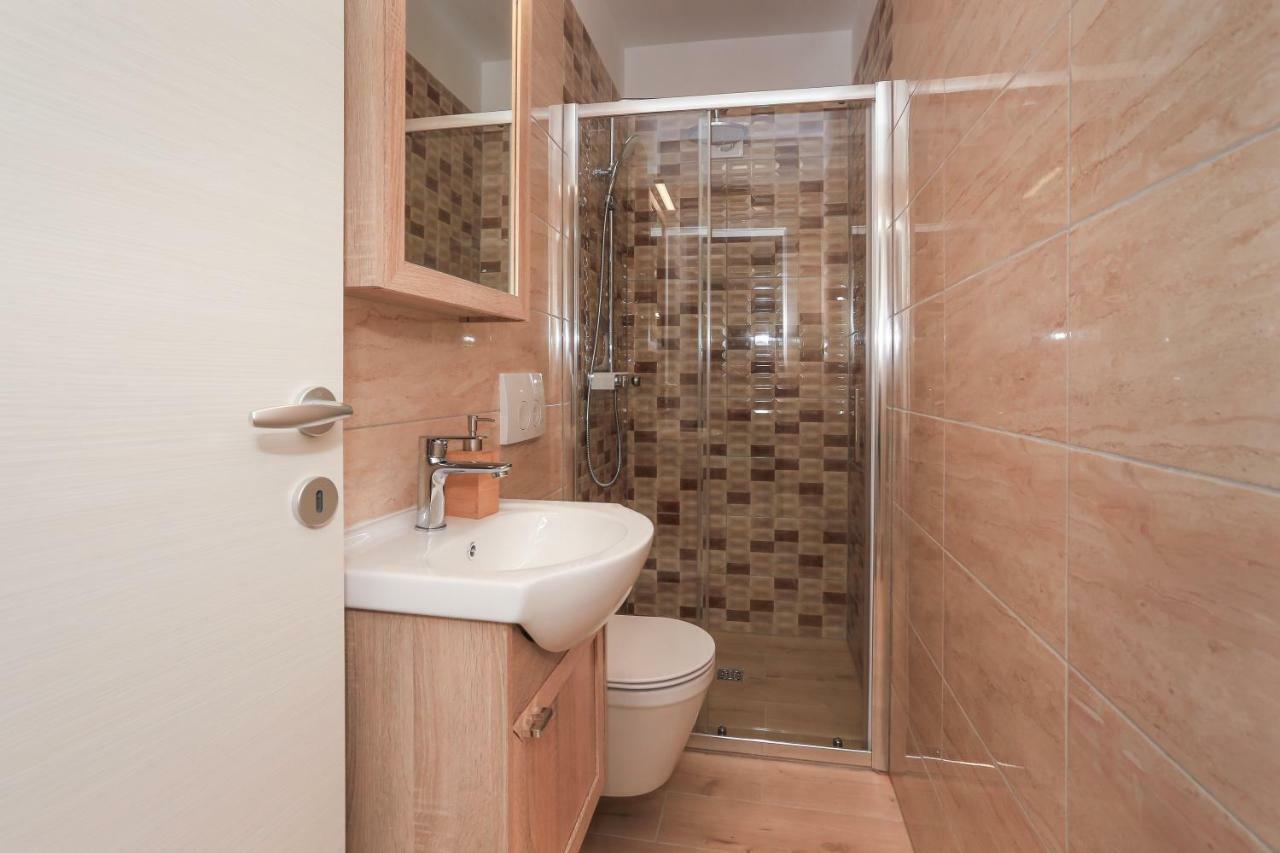 Ferienwohnung Periska Kaštela Exterior foto